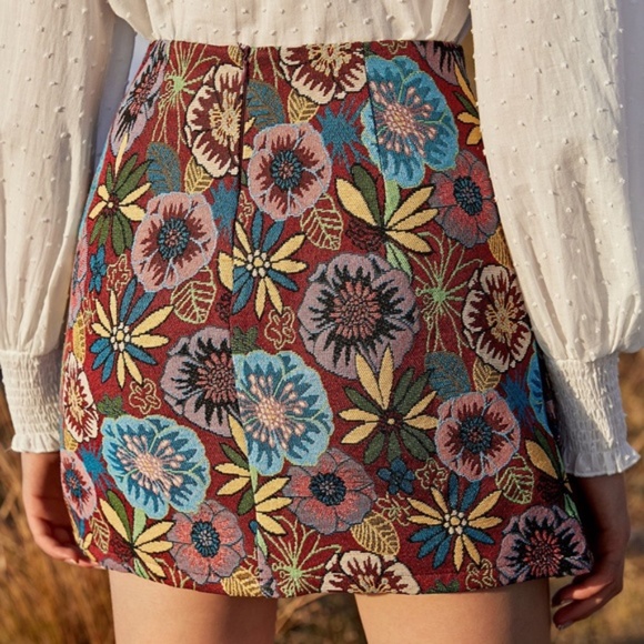Bohemian Floral Embroidered Zipper Mini Skirt - Picture 3 of 5